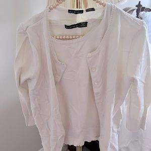 Beautiful sweater ant top